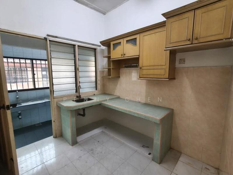1.5-storey Terraced House for Sale in Taman Menglembu Impiana Adril (Menglembu) - PENNY CHEN - Kitchen - PropertyGuru.com.my