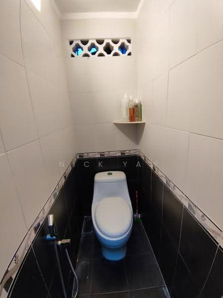 Rumah Teres 1-Tingkat untuk Dijual di Kampung Lapan (Melaka City) - Nick Yaw - Bathroom - PropertyGuru.com.my