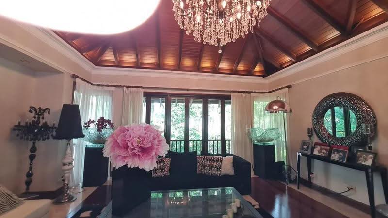 Bungalow House for Sale in Sierramas (Sungai Buloh) - Jasemin Chia - Living Room - PropertyGuru.com.my