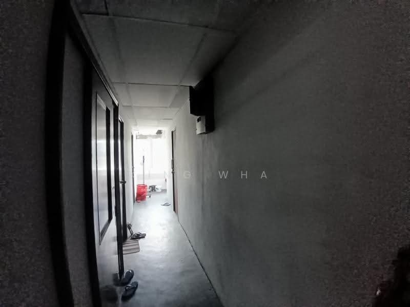 Shop for Sale in Ulu Kelang (Kuala Lumpur) - King Wha - Corridor - PropertyGuru.com.my