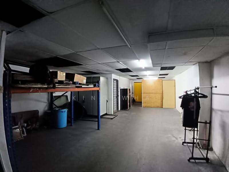 Shop for Sale in Ulu Kelang (Kuala Lumpur) - King Wha - Interior - PropertyGuru.com.my