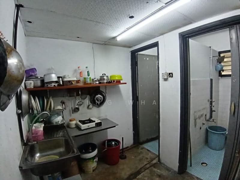 Shop for Sale in Ulu Kelang (Kuala Lumpur) - King Wha - Kitchen - PropertyGuru.com.my