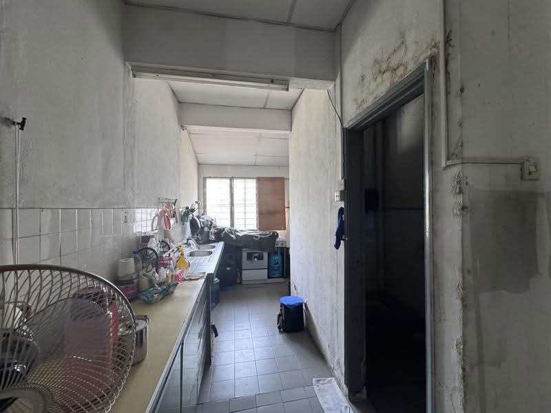 Rumah Teres 1.5-Tingkat untuk Dijual di Petaling Jaya (Selangor) - Feisal . - Kitchen - PropertyGuru.com.my