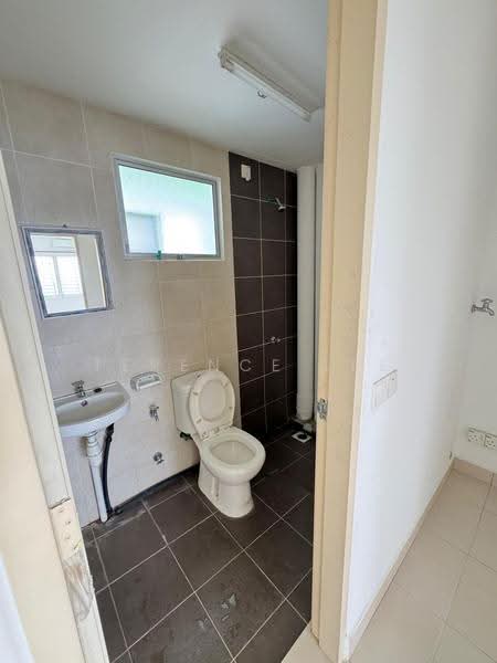 Apartment for Rent at De Bayu Apartment - Terence Lee - Bathroom - PropertyGuru.com.my