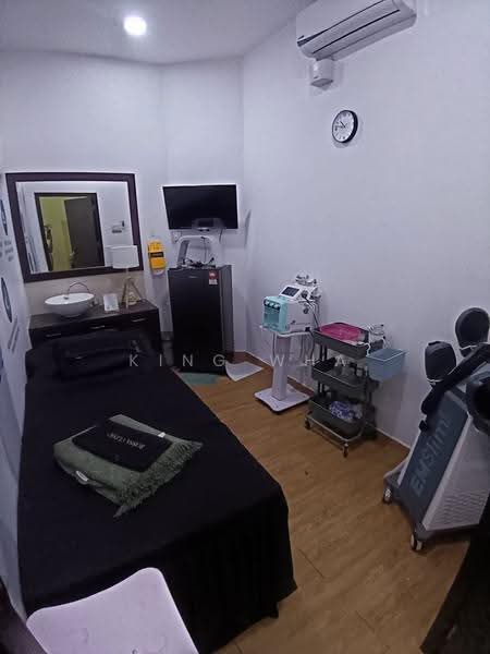 Shop for Sale in Wangsa Maju (Kuala Lumpur) - King Wha - Interior - PropertyGuru.com.my
