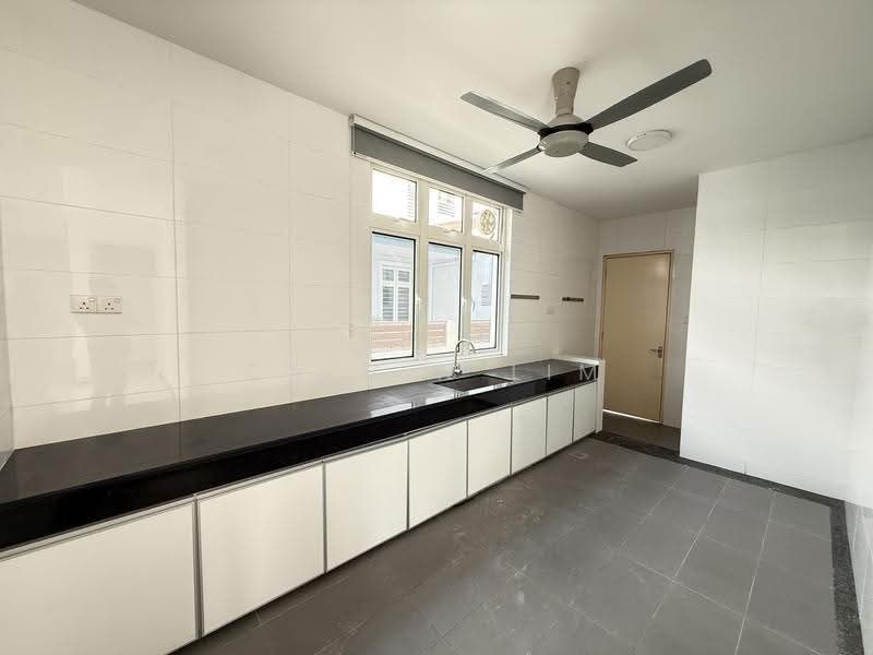 Banglo Pautan untuk Disewa di Setia Alam (Selangor) - Calvin Lim - Kitchen - PropertyGuru.com.my