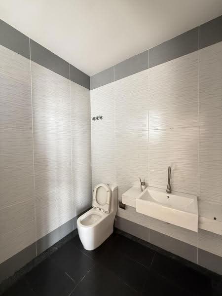 Banglo Pautan untuk Disewa di Setia Alam (Selangor) - Calvin Lim - Bathroom - PropertyGuru.com.my