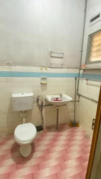 Rumah Teres 2-Tingkat untuk Dijual di Taman Sentosa (Johor Bahru) - Melinda Ee - Bathroom - PropertyGuru.com.my