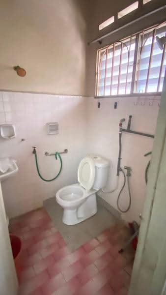 Rumah Teres 2-Tingkat untuk Dijual di Taman Sentosa (Johor Bahru) - Melinda Ee - Bathroom - PropertyGuru.com.my