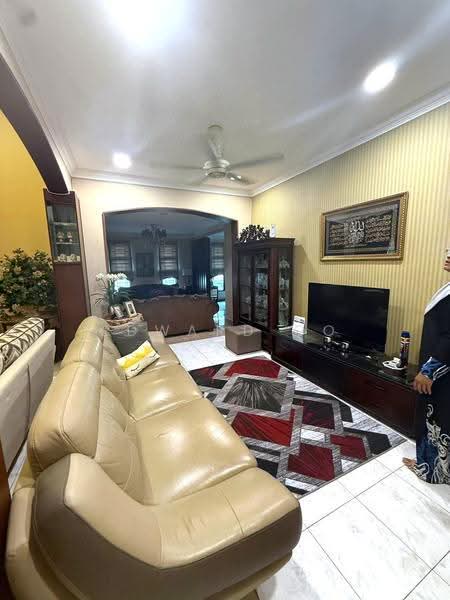 Rumah Berkembar untuk Dijual di Taman Pelangi Indah (Ulu Tiram) - Edward Oo - Living Room - PropertyGuru.com.my