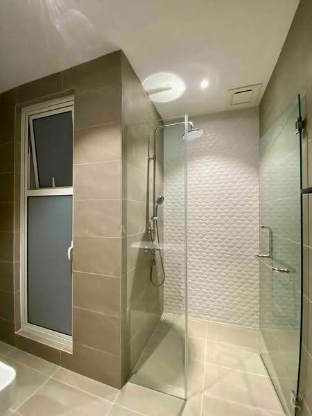 Kediaman Servis untuk Dijual di Quill Residence - Jean Koh - Bathroom - PropertyGuru.com.my