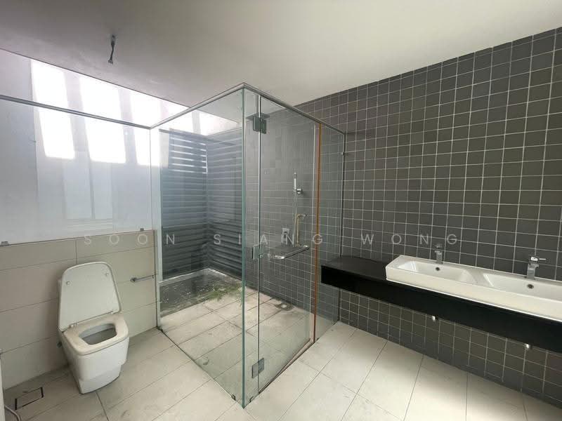 Bungalow House for Sale in Alam Damai (Cheras) - SOON SIANG WONG - Bathroom - PropertyGuru.com.my