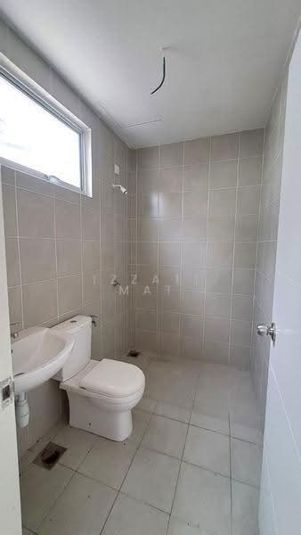 2-storey Terraced House for Sale in Seremban (Negeri Sembilan) - Izzati Mat - Bathroom - PropertyGuru.com.my
