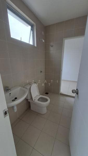 2-storey Terraced House for Sale in Seremban (Negeri Sembilan) - Izzati Mat - Bathroom - PropertyGuru.com.my