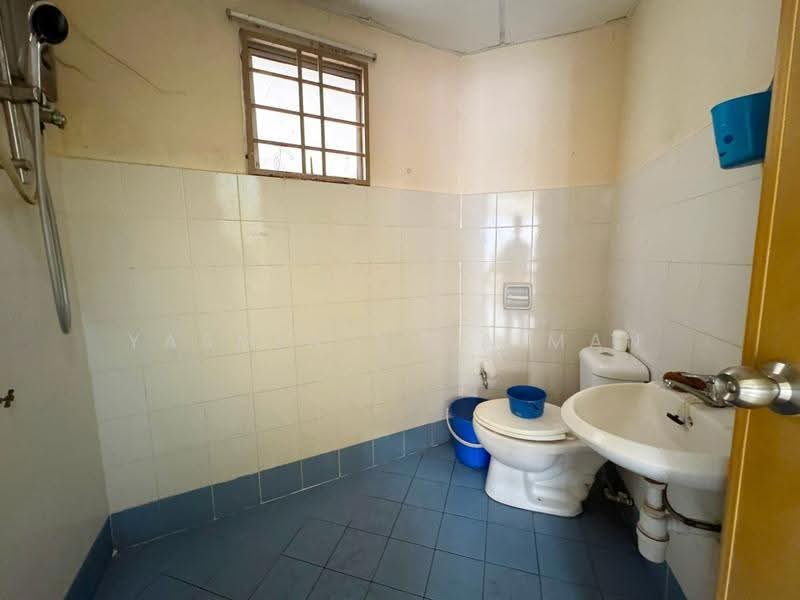 Apartment for Sale at Melur Apartment - Yasmin Sulaiman - Bathroom - PropertyGuru.com.my