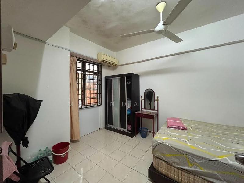 Condominium for Sale at Kondominium Tanjung Puteri - Melinda Ee - Bedroom - PropertyGuru.com.my