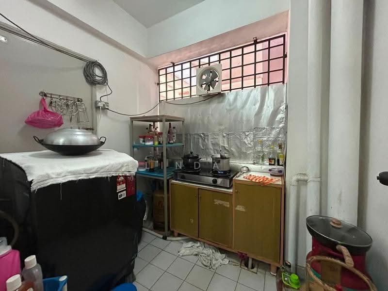 Condominium for Sale at Kondominium Tanjung Puteri - Melinda Ee - Kitchen - PropertyGuru.com.my