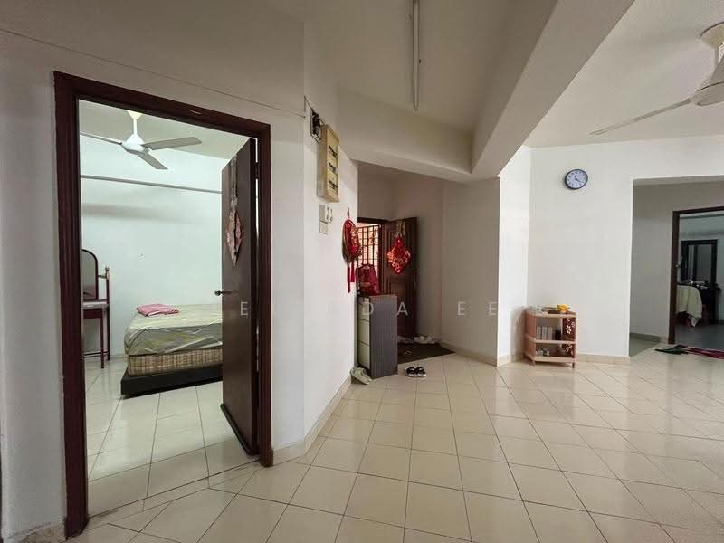 Condominium for Sale at Kondominium Tanjung Puteri - Melinda Ee - Bedroom - PropertyGuru.com.my