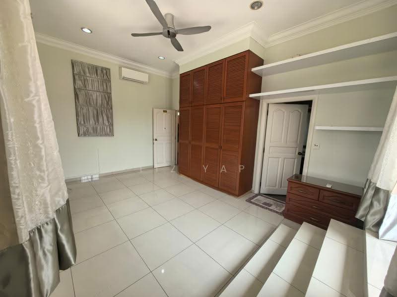 Bungalow House untuk Dijual di Taman Stulang Laut (Johor Bahru) - Liz Yap - PropertyGuru.com.my