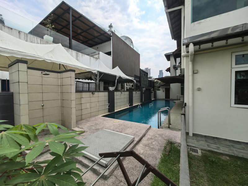 Bungalow House untuk Dijual di Taman Stulang Laut (Johor Bahru) - Liz Yap - PropertyGuru.com.my