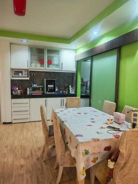 Kondominium untuk Dijual di Cengal Condominium - Deckson Tan - Kitchen - PropertyGuru.com.my