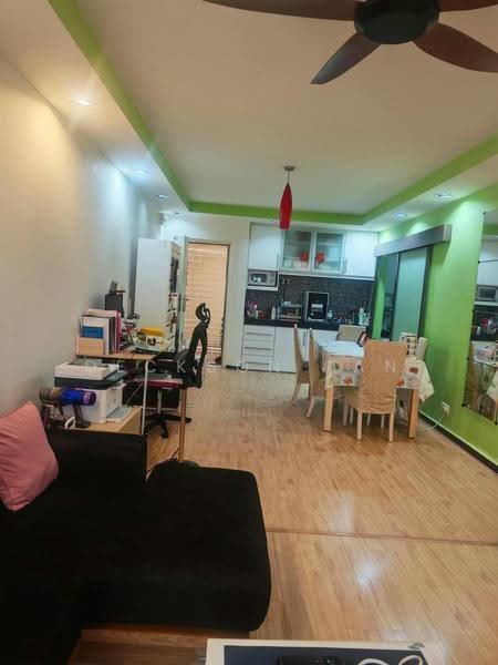 Kondominium untuk Dijual di Cengal Condominium - Deckson Tan - Living Room - PropertyGuru.com.my
