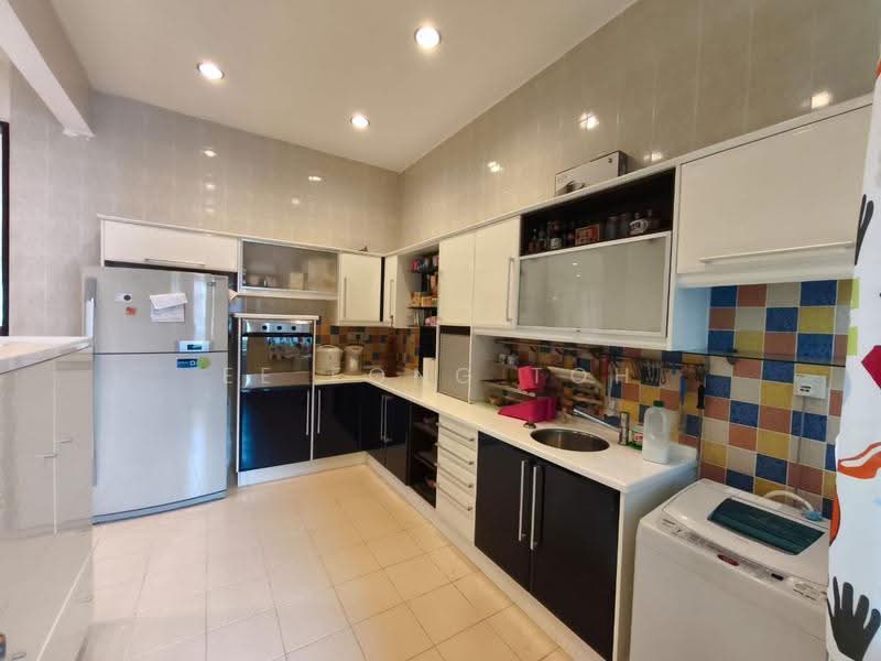 Rumah Berkembar untuk Dijual di Taman Pelangi Indah (Ulu Tiram) - Ee Fong Toh - Kitchen - PropertyGuru.com.my