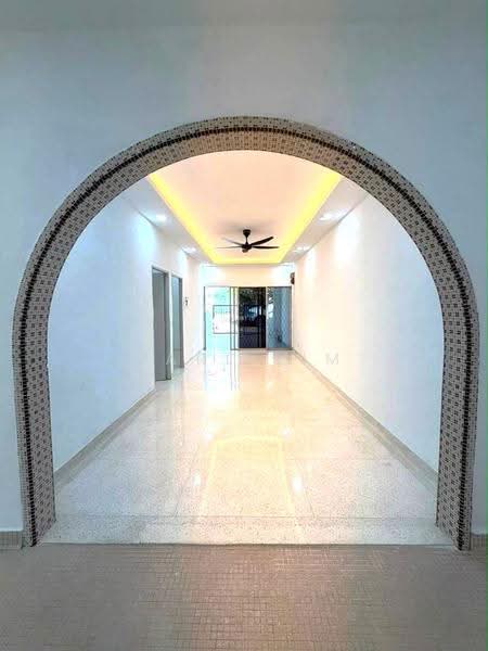 Rumah Teres 1-Tingkat untuk Dijual di Taman Johor (Tampoi) - Karl Lim - Entrance - PropertyGuru.com.my