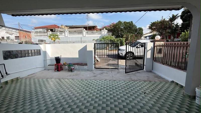 Rumah Teres 1-Tingkat untuk Dijual di Taman Johor (Tampoi) - Karl Lim - Exterior - PropertyGuru.com.my