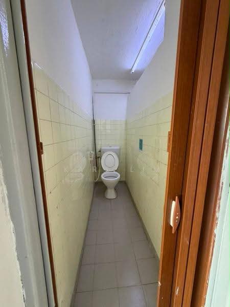Rumah Teres 1-Tingkat untuk Dijual di Taman Johor (Tampoi) - Karl Lim - Bathroom - PropertyGuru.com.my