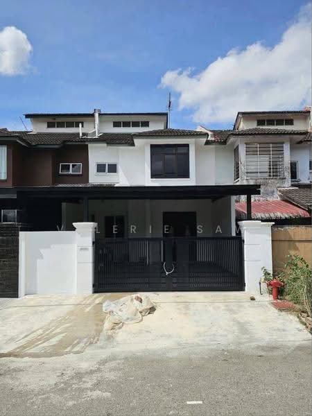 2-storey Terraced House for Sale in Taman Puteri Wangsa (Ulu Tiram) - Valerie Saw - Exterior - PropertyGuru.com.my