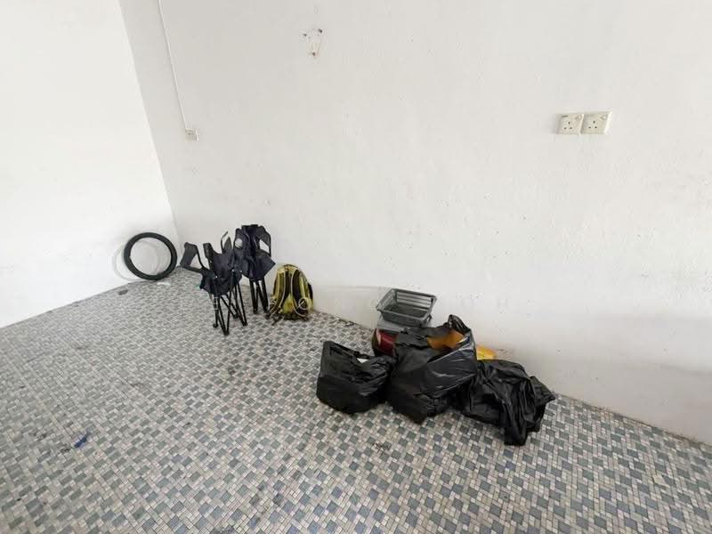 Shop / Office untuk Dijual di Taman Ungku Tun Aminah (Skudai) - Ee Fong Toh - Interior - PropertyGuru.com.my
