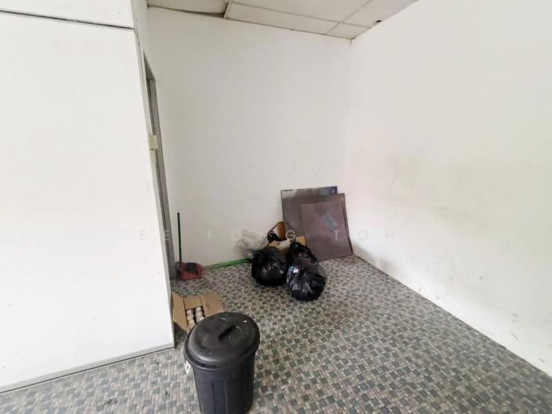 Shop / Office untuk Dijual di Taman Ungku Tun Aminah (Skudai) - Ee Fong Toh - Interior - PropertyGuru.com.my