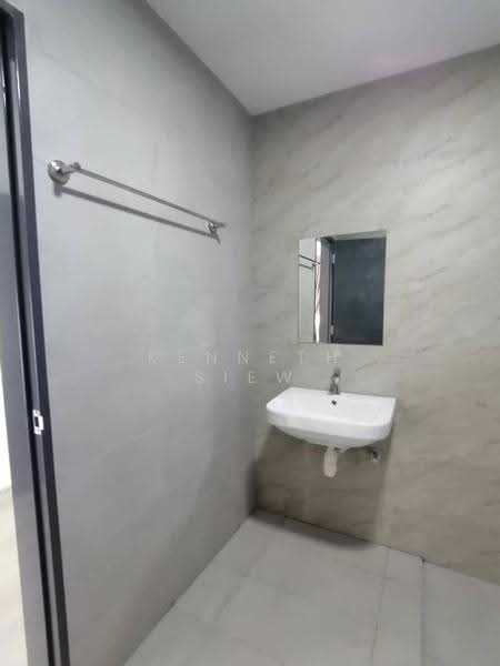 Condominium for Rent at The Holmes 1 - Kenneth Siew - Bathroom - PropertyGuru.com.my