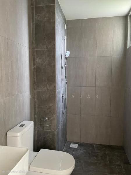 Kediaman Servis untuk Dijual di Residensi Dian II - Siti Hajar - Bathroom - PropertyGuru.com.my