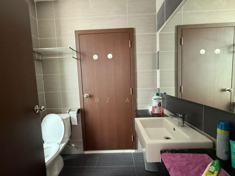 Condominium for Rent at KSL D'Esplanade Residence - Vinz Ang - Bathroom - PropertyGuru.com.my
