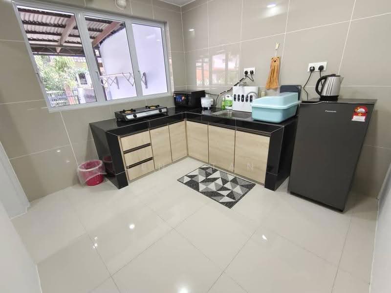 2-storey Terraced House for Rent in Kuching (Sarawak) - Jeno Tan - Kitchen - PropertyGuru.com.my