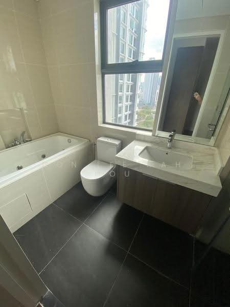 Condominium for Sale at Capella Embassy (D'Rapport Residences) - Don Lee Kah Hou - Bathroom - PropertyGuru.com.my