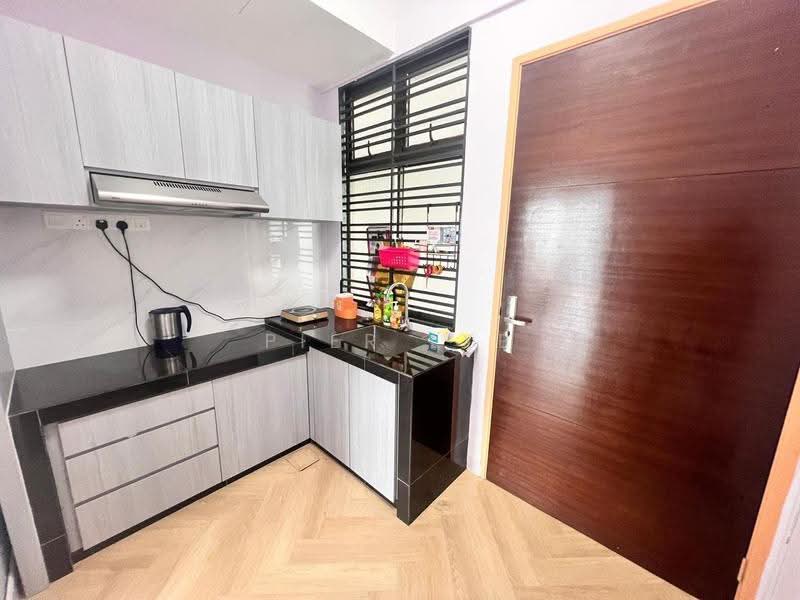 Service Residence for Sale at Palazio - Pier Lye - Kitchen - PropertyGuru.com.my