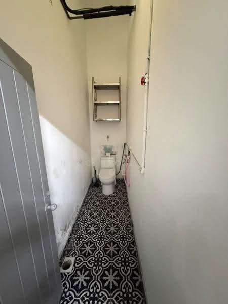 1-storey Terraced House for Sale in Taman Canning (Ipoh) - Nicholas Lee - Bathroom - PropertyGuru.com.my