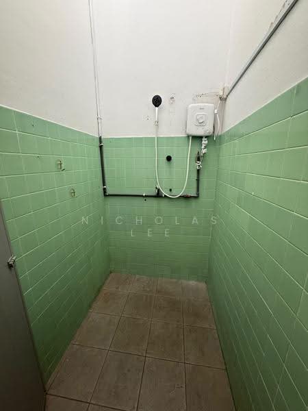 1-storey Terraced House for Sale in Taman Canning (Ipoh) - Nicholas Lee - Bathroom - PropertyGuru.com.my