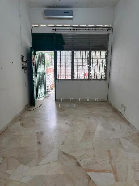 1-storey Terraced House for Sale in Taman Canning (Ipoh) - Nicholas Lee - Entrance - PropertyGuru.com.my