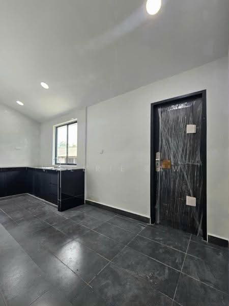 Rumah Teres 1-Tingkat untuk Dijual di Taman Johor Jaya (Johor Bahru) - Valerie Saw - Kitchen - PropertyGuru.com.my