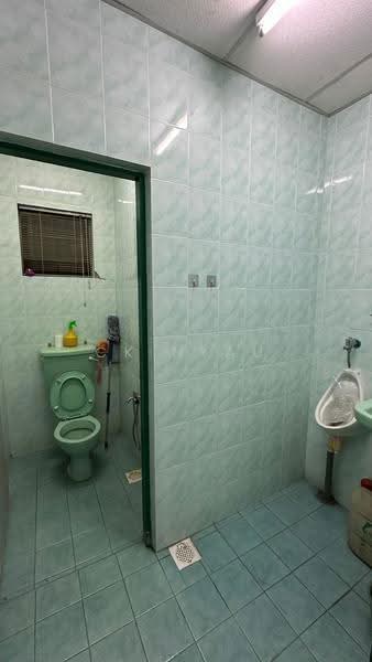 Factory for Rent in Ipoh (Perak) - Ck Nyau - Bathroom - PropertyGuru.com.my