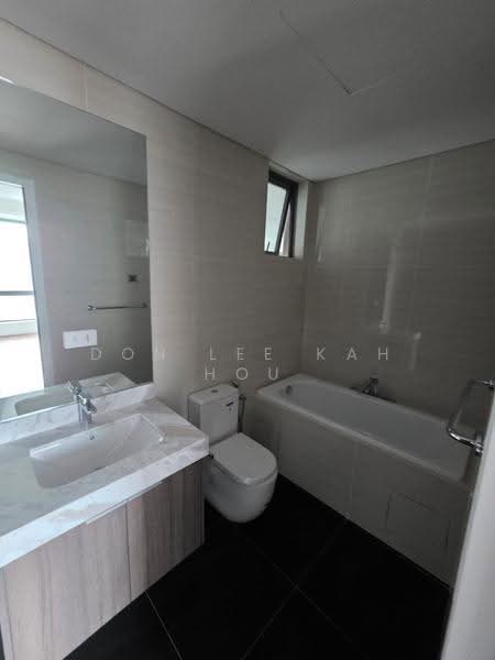 Condominium for Sale at Capella Embassy (D'Rapport Residences) - Don Lee Kah Hou - Bathroom - PropertyGuru.com.my
