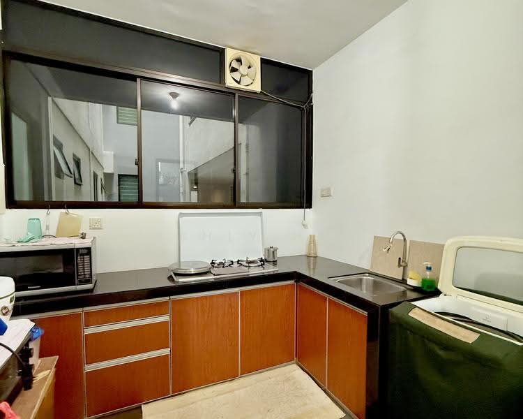 Kondominium untuk Dijual di The Z Residence - Ashly Hor - Kitchen - PropertyGuru.com.my