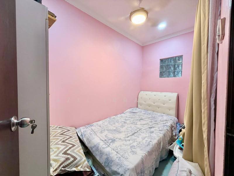 Rumah Teres 2-Tingkat untuk Dijual di Gombak (Selangor) - Azli Ibrahim - Bedroom - PropertyGuru.com.my