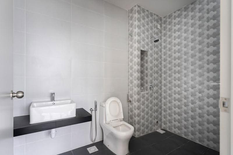 Rumah Teres 1-Tingkat untuk Dijual di Shah Alam (Selangor) - Vitas Tan - Bathroom - PropertyGuru.com.my