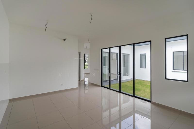 Rumah Teres 1-Tingkat untuk Dijual di Shah Alam (Selangor) - Vitas Tan - Living Room - PropertyGuru.com.my