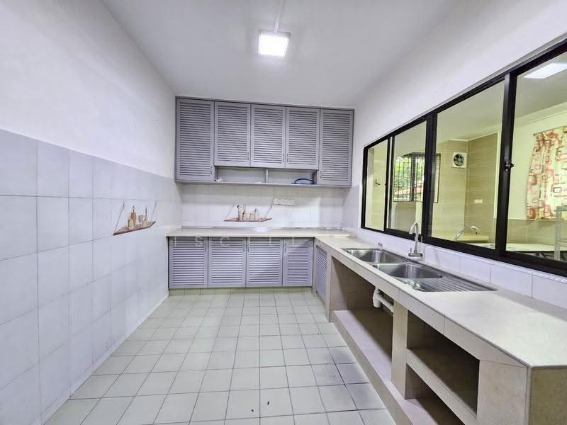 Bungalow House untuk Dijual di Bandar Kinrara (Selangor) - Priscilla Tan - Kitchen - PropertyGuru.com.my
